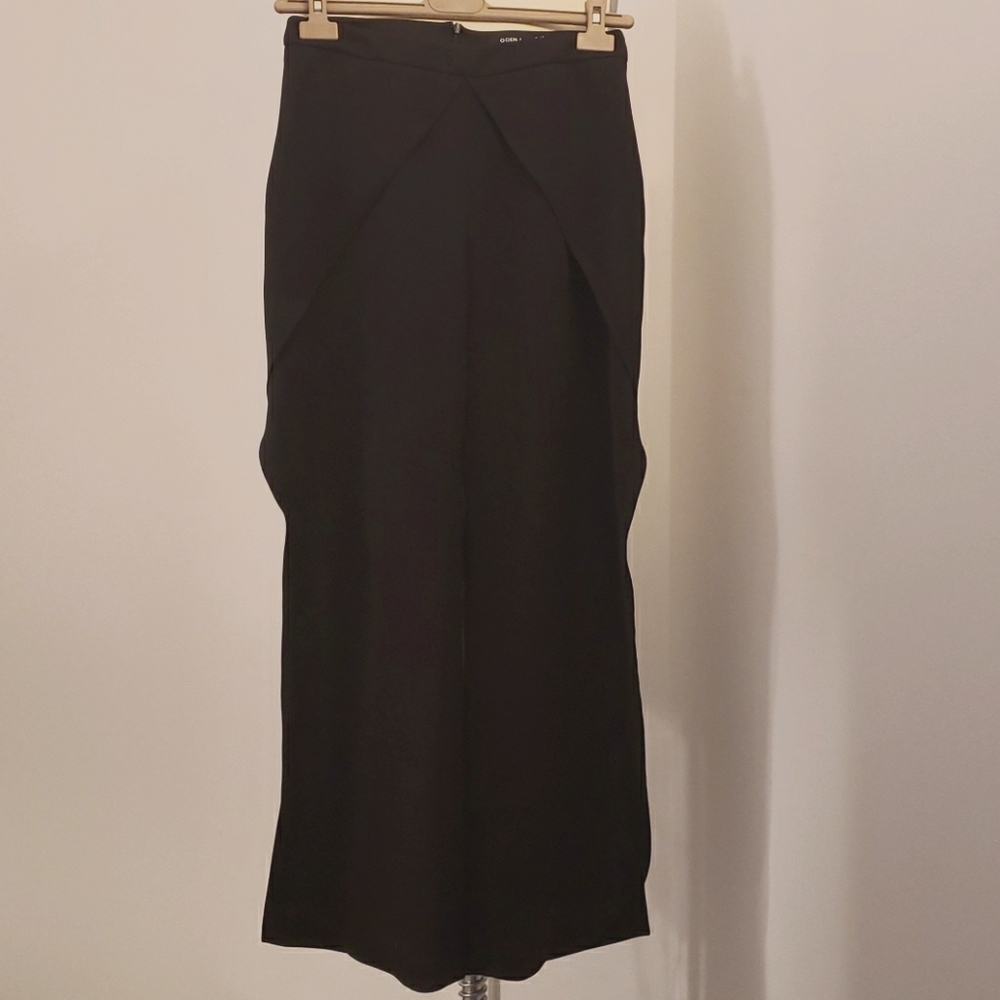 GOEN.J Black Pants side slit